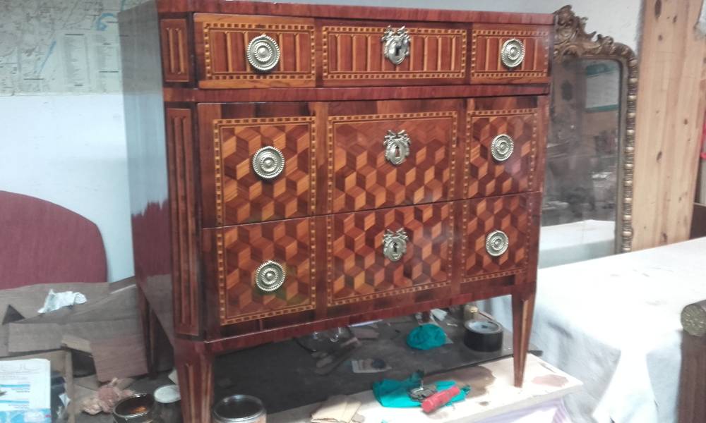 bénisterie d'art - restauration - parquet-tableau de bord - boiserie-ornement